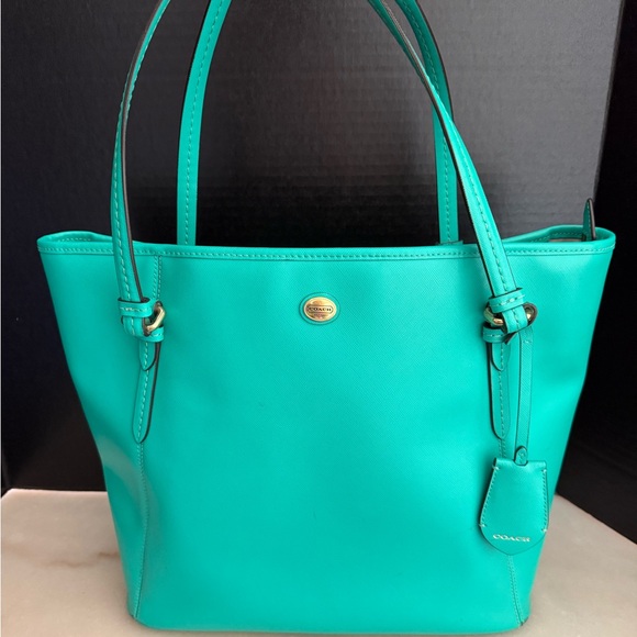 Coach Peyton Leather Zip Top Tote Bag F27349 Emerald Green - Picture 1 of 12